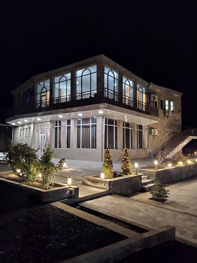 Yolyans Hotel Goris Exterior photo